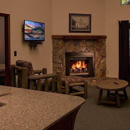 דהפוניאק ספרינגס Twin Lakes Camp Resort מראה חיצוני תמונה